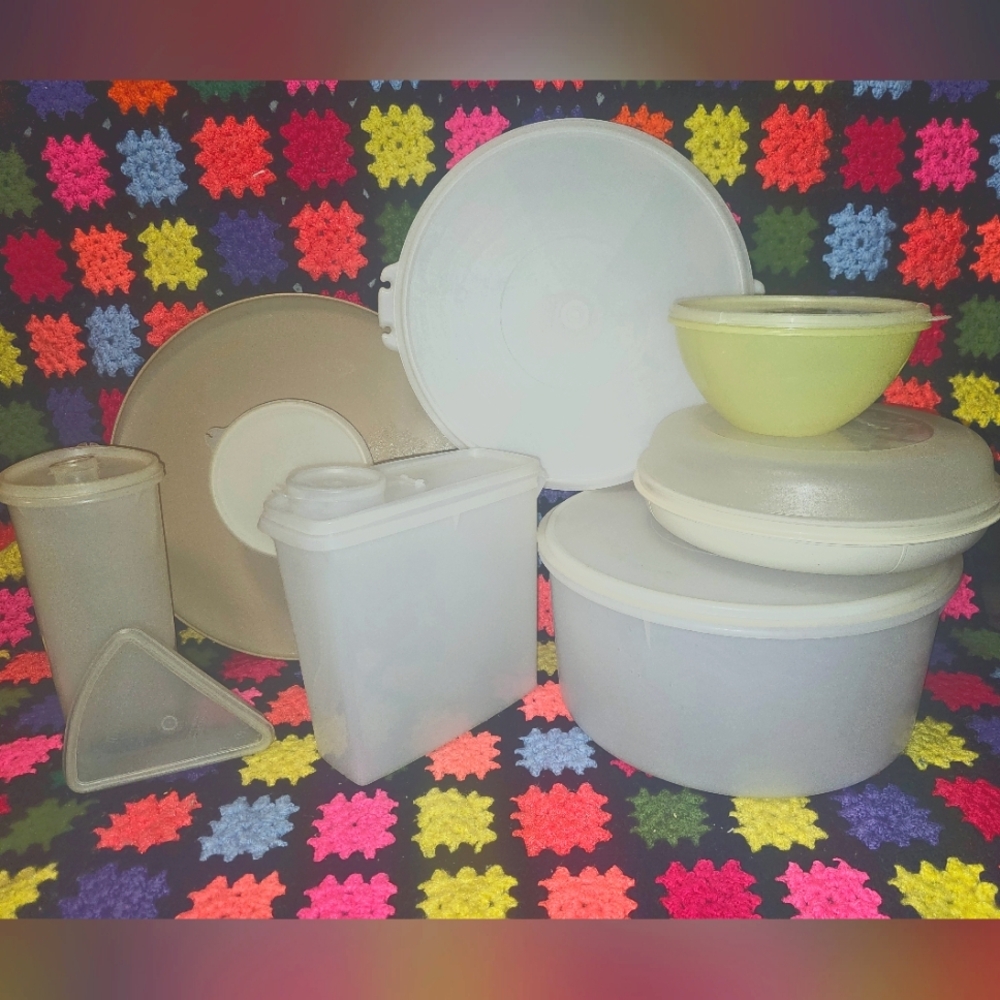 Vtg Tupperware 8 item LOT